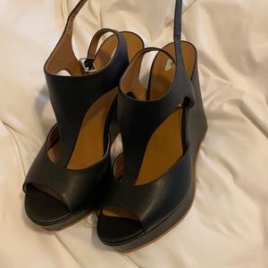 BP Black wedges
